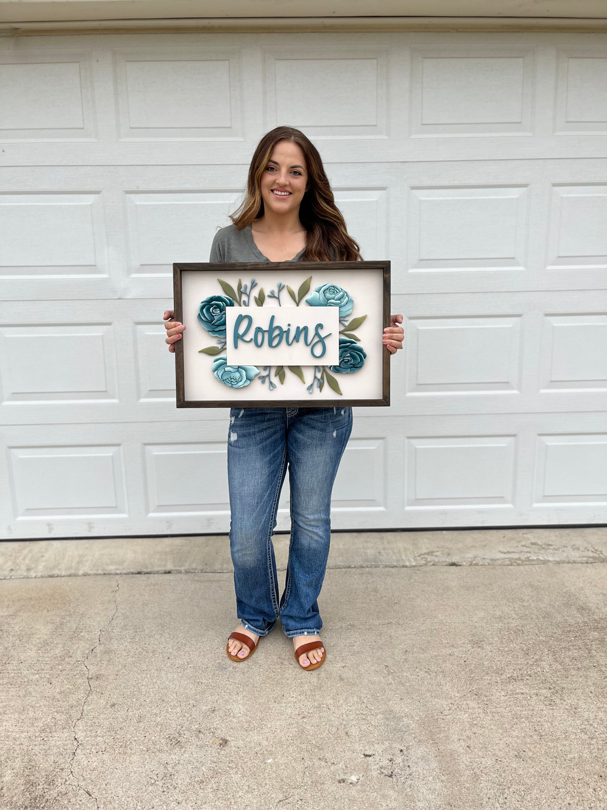 Robins Floral Name Sign